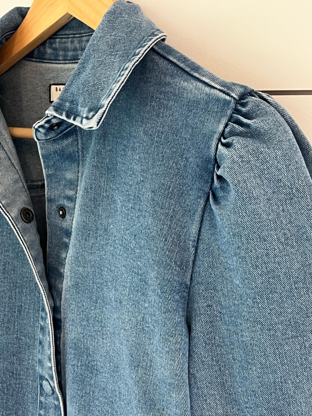 bagatelle Faded Blue Denim Puff-Sleeve Button Top medium - Picture 4 of 5